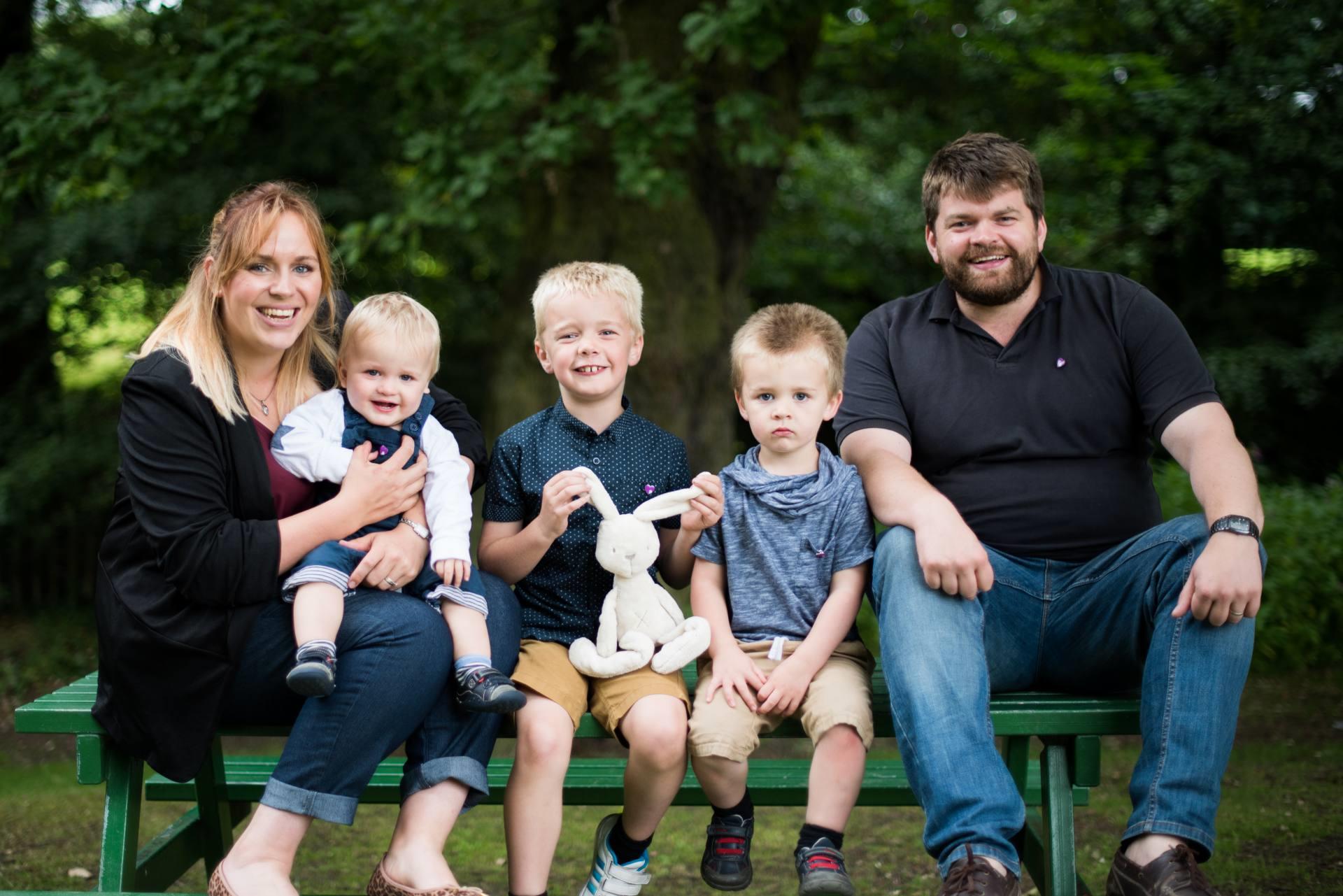 Family picture press