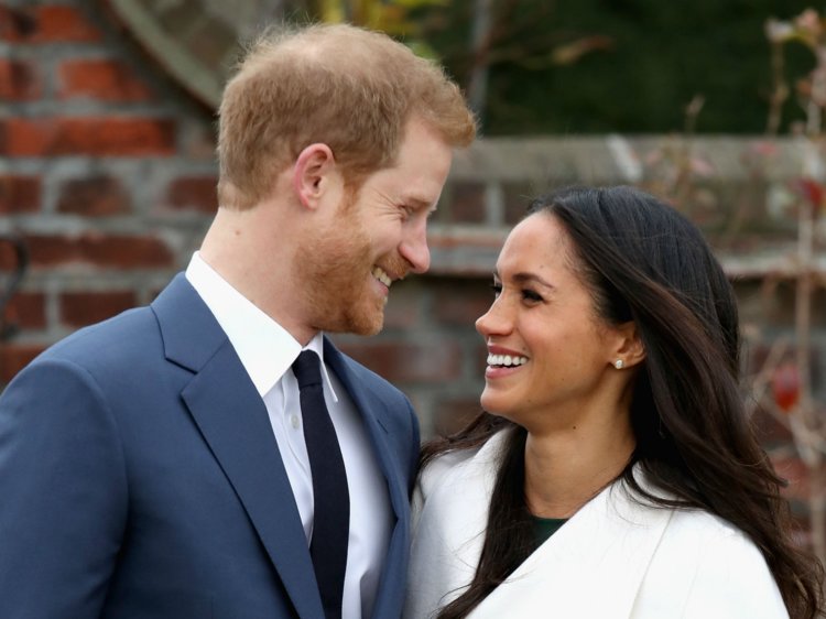https://www.businessinsider.com/hotels-are-giving-free-weddings-to-couples-named-meghan-and-harry-2018-2?r=US&IR=T
