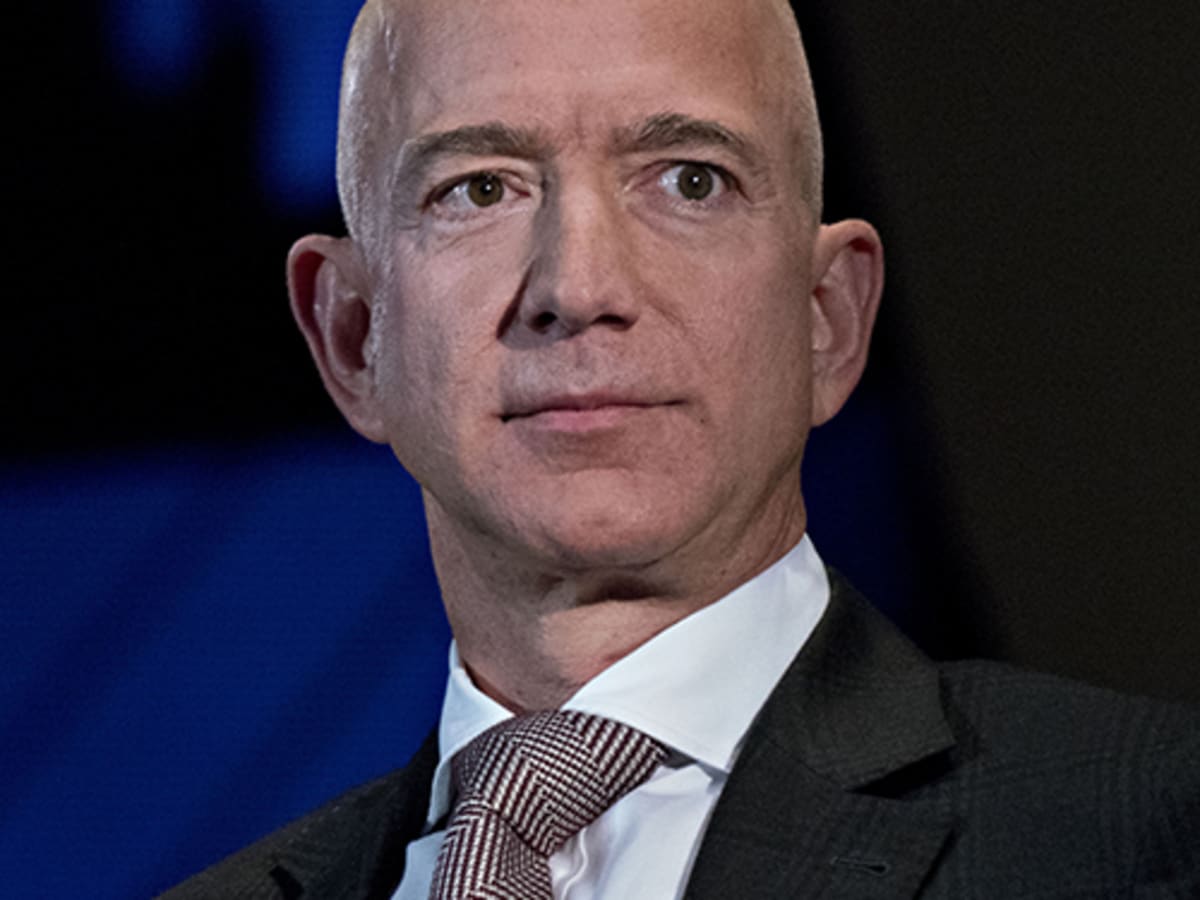 Jeff bezos andrew harrer bloomberg via getty images