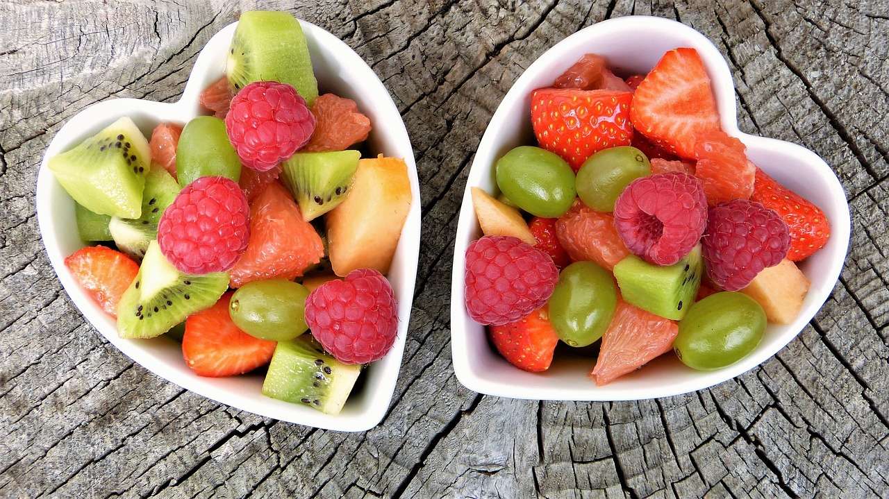 Fresh fruits 2305192 1280