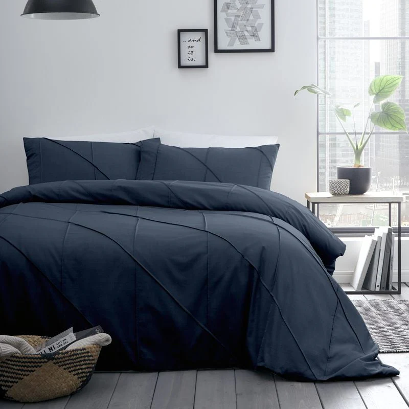 Dart bedding set navy 19dae4f7 c58c 46bd ab3b e43741f845bf 600x@3x